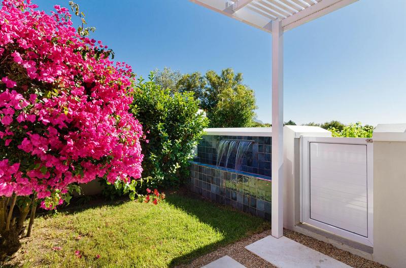 To Let 4 Bedroom Property for Rent in Steenberg Estate Western Cape